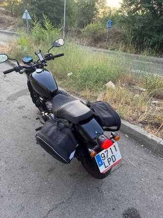 Hyosung Bobber 125 Negra