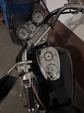 Moto Chopper Negra. En herencia
