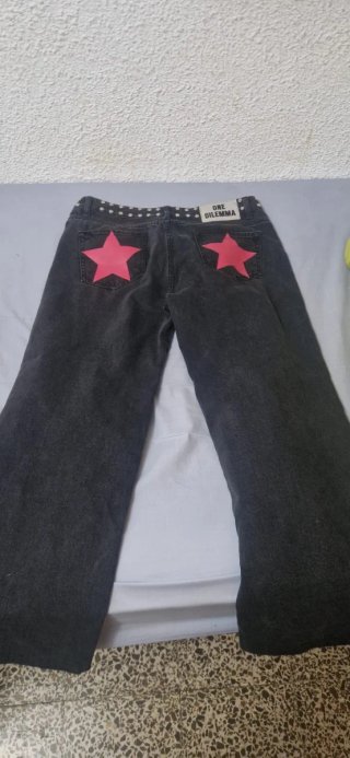 Pantalones vaqueros negros One Dilemma tachuelas