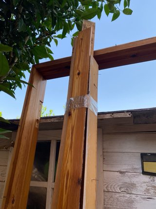 Puerta entrada madera maciza miel
