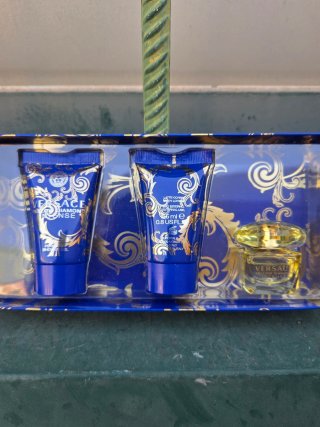 Versace Yellow Diamond Intense Lote