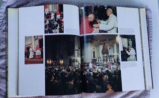 Giovanni Paolo II nel 20° Congresso Eucaristico