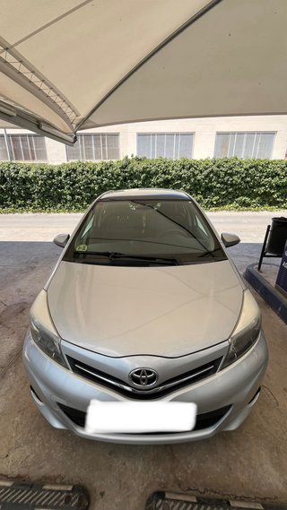 Toyota Yaris 2014 - Tope de gama - 101.000 km