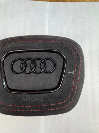 Copertura Airbag Audi alcantara con cuciture rosse