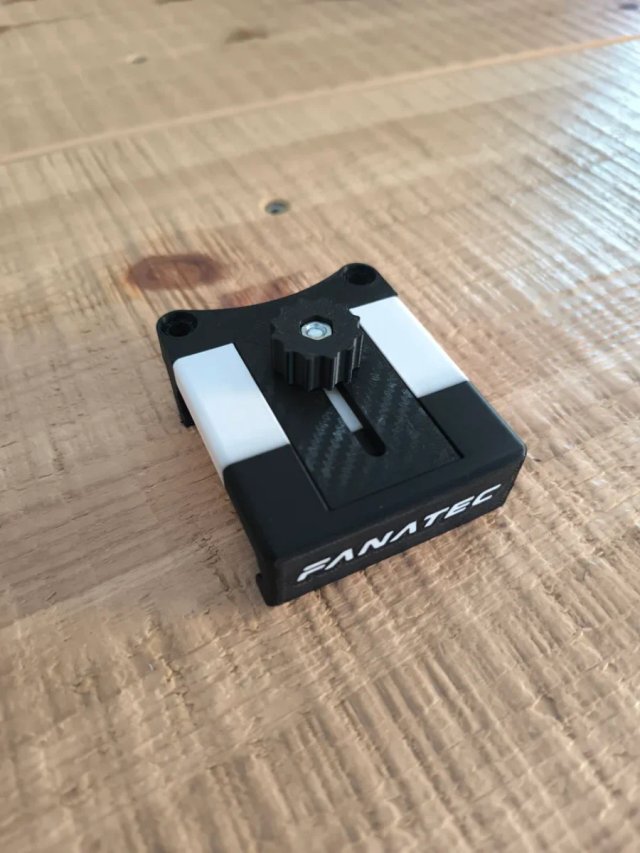 Soporte móvil Fanatec Gran Turismo DD Pro