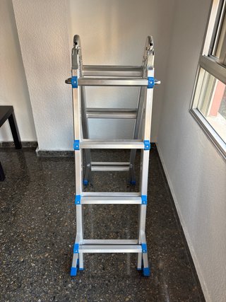 Escalera telescópica de aluminio