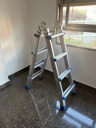 Escalera telescópica de aluminio