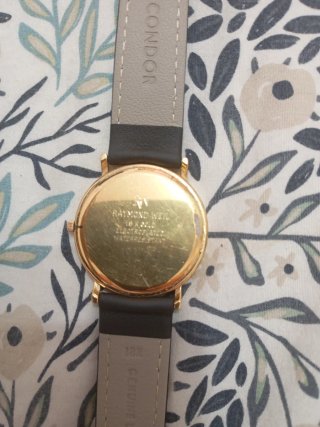 Reloj Raymond Weil bañado en oro