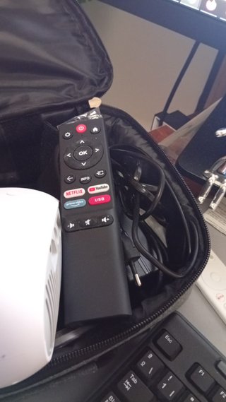 YOTON Y9 Proyector Portátil WiFi Bluetooth