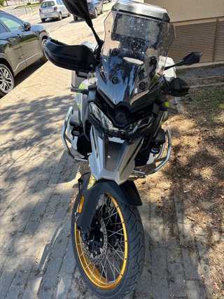 Voge 900 DSX 2025 - 4700 km + 3 maletas
