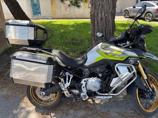 Voge 900 DSX 2025 - 4700 km + 3 maletas