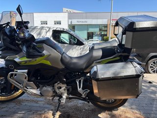 Voge 900 DSX 2025 - 4700 km + 3 maletas