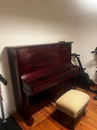 Piano de Pared Heller