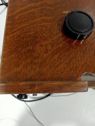 Radio de madera estilo vintage años 80
