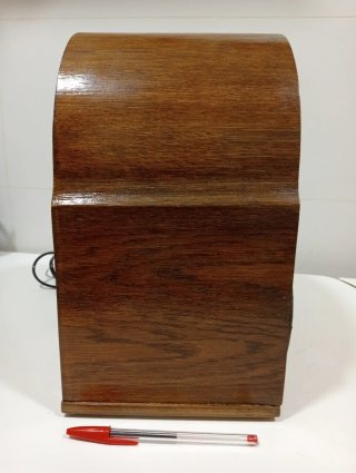 Radio de madera estilo vintage años 80