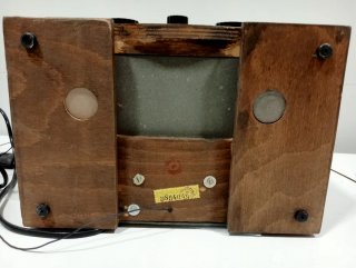 Radio de madera estilo vintage años 80