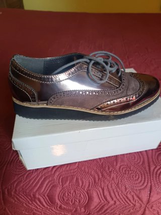 Zapatos Oxford Marrón y Dorado
