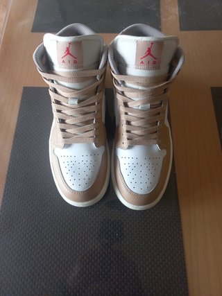 Nike Air Jordan 1 Mid Beige/Blanco