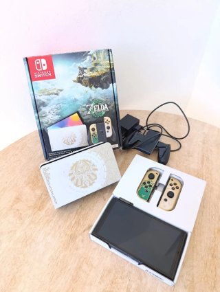 Nintendo Switch OLED The Legend of Zelda: Tears of