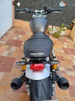 Triumph Speed Twin 1200 Negra/Gris