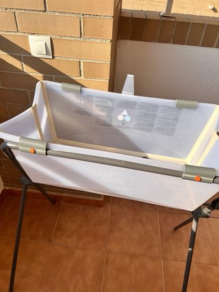 Bañera Stokke con patas y reductor bebé