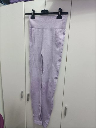 Conjunto deportivo morado