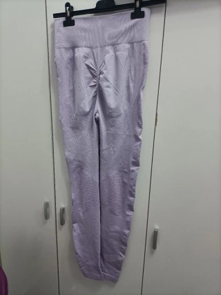 Conjunto deportivo morado