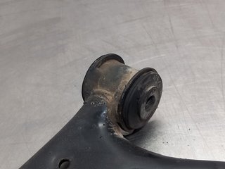 BRAZO SUSPENSION DELANTERO DERECHO VOLKSWAGEN GOL