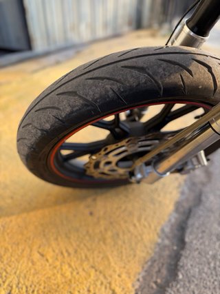 Moto Supermotard Azul y Roja