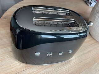 Tostadora Smeg Retro Negra