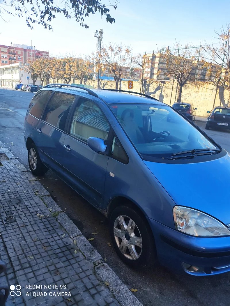 Ford Galaxy 2004 - foto 1