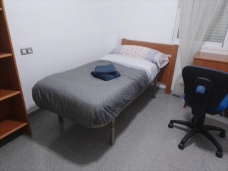 Cama articulada + cama normal incluyó colchones