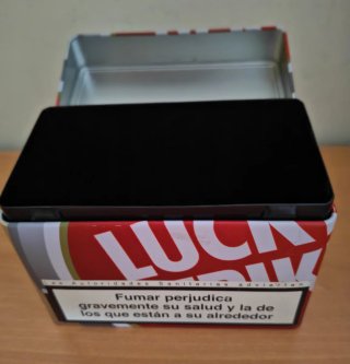 Caja metálica