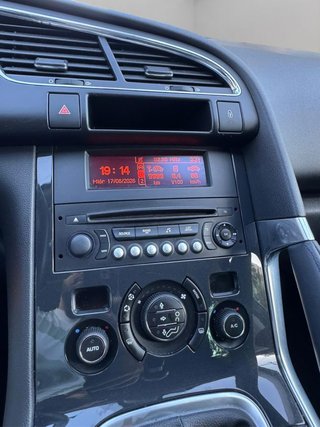 Peugeot 3008 Style 1.6 BlueHDi 120