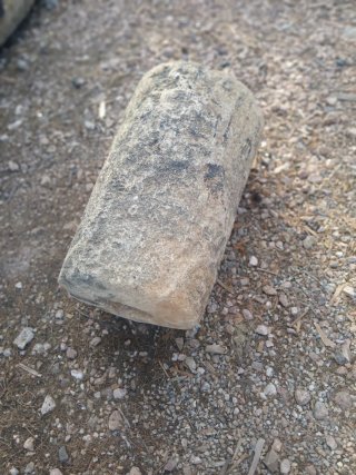 Rulo de piedra decorativo