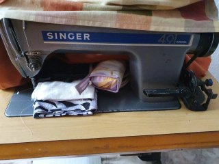 Máquina de coser Singer 49 D200GA