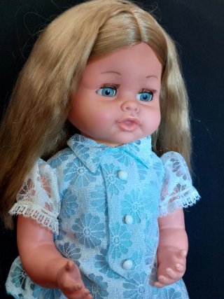Muñeca antigua Luchy