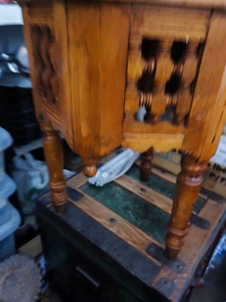 Mesa y taburete