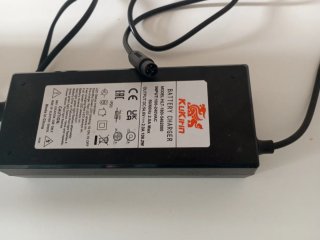 Cargador Kukirin HLT-1801-5462000 54.6V 2.0A