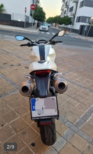 Ducati Monster 696