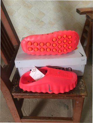 Nike Mind 001 Rojo Solar EU 42 Nuevas
