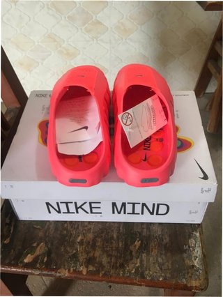 Nike Mind 001 Rojo Solar EU 42 Nuevas