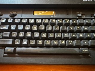 MAQUINA ESCRIBIR ELECTRONICA OLIVETTI ET COMPACT60
