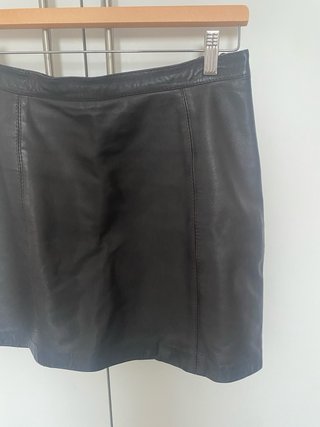Minifalda marron oscura de cuero