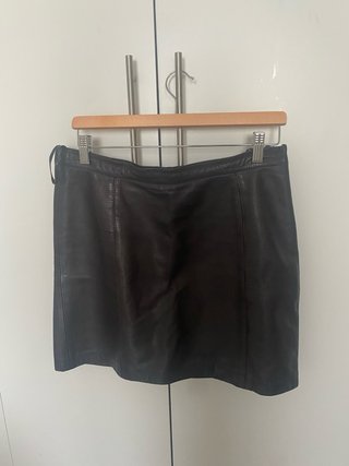 Minifalda marron oscura de cuero