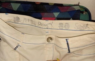 Pantalones blancos Desigual bordados verano