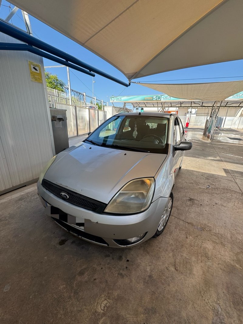 Ford Fiesta 2005 - foto 1