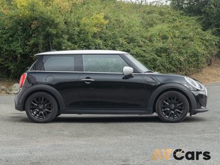 MINI Cooper 2021 136cv Automatico
