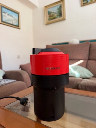 Cafetera Nespresso Vertuo Roja