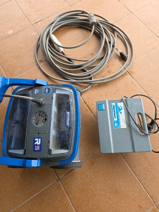 Robot Limpiapiscinas AstralPool R5